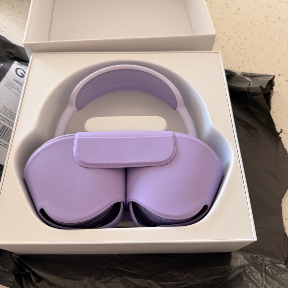 AirPods Max- Purple